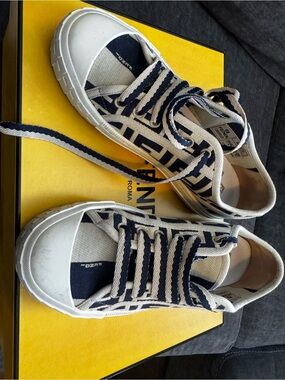 Fendi Domino Sneaker Box Label in Yellow and White